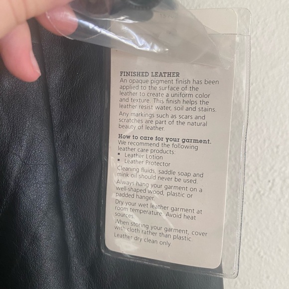 Vintage 90’s Chia Black Leather Pencil Skirt with Tags - Picture 3 of 7